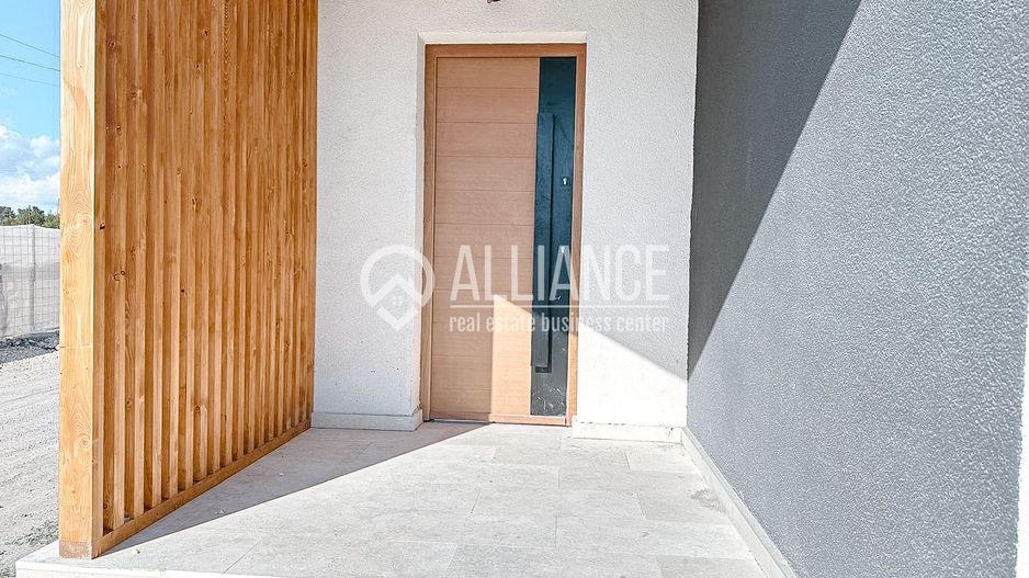 PALAZU MARE(COD 05) - Curte proprie. Vedere panoramică spre lac. - Poză 8