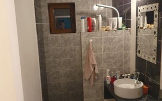 Apartament 3 camere | Etaj 2 | Balcon | Calea Cisnadiei - Poză 4