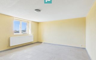 Casă cu 8 camere pentru investiții în Maciova CS - Poză 16