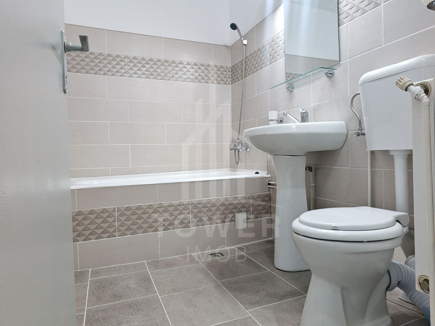 Apartament vanzare 2 camere , et.1, decomandat - Poză 5