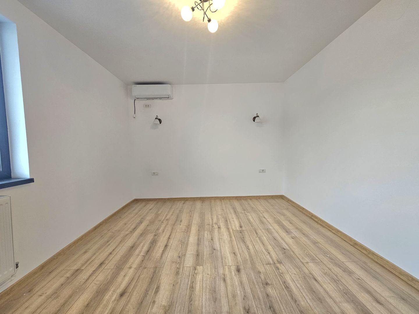 Apartament cu 3 camere de vanzare Ovidiu Constanta parcare inclusa - Poză 5