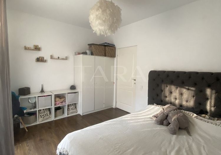 Apartament cu 3 camere, curte privată și parcare inclusă! - Poză 5