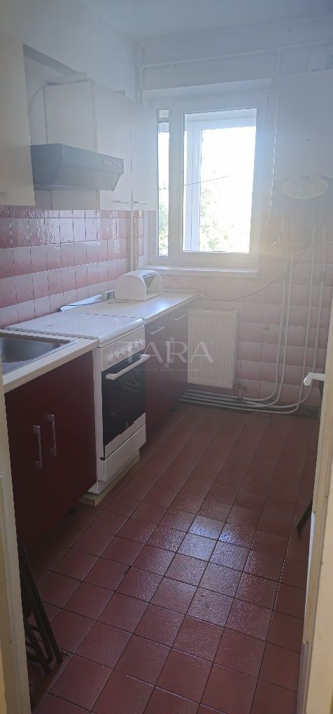 Apartament cu 3 camere în Gruia, într-o zonă liniștită - Poză 3