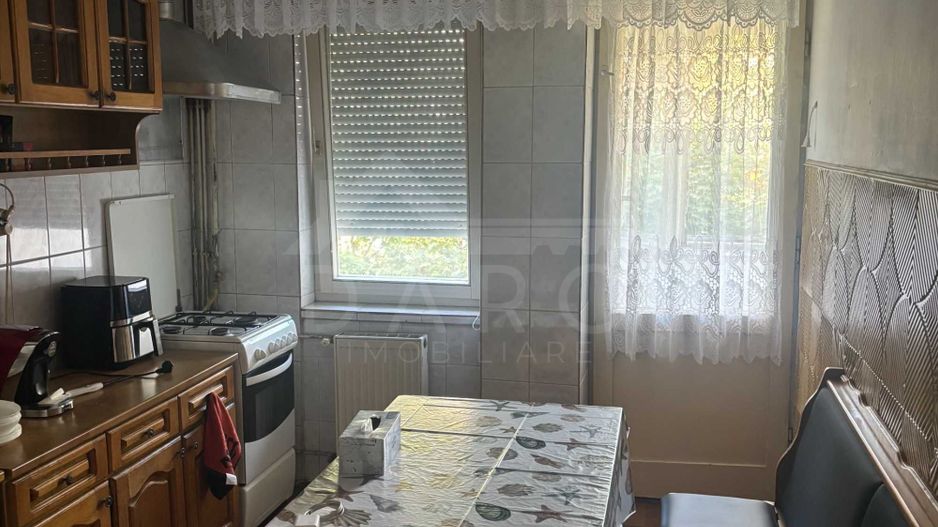 Apartament 3 Camere de Vanzare -90mp- Zona Pandurilor/ EON - Poză 2