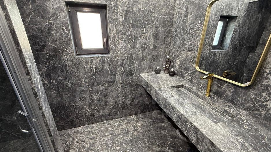 Casa Moderna-Lux-La cheie-Mobilata-Utilata-Model deosebit-Libera - Poză 7