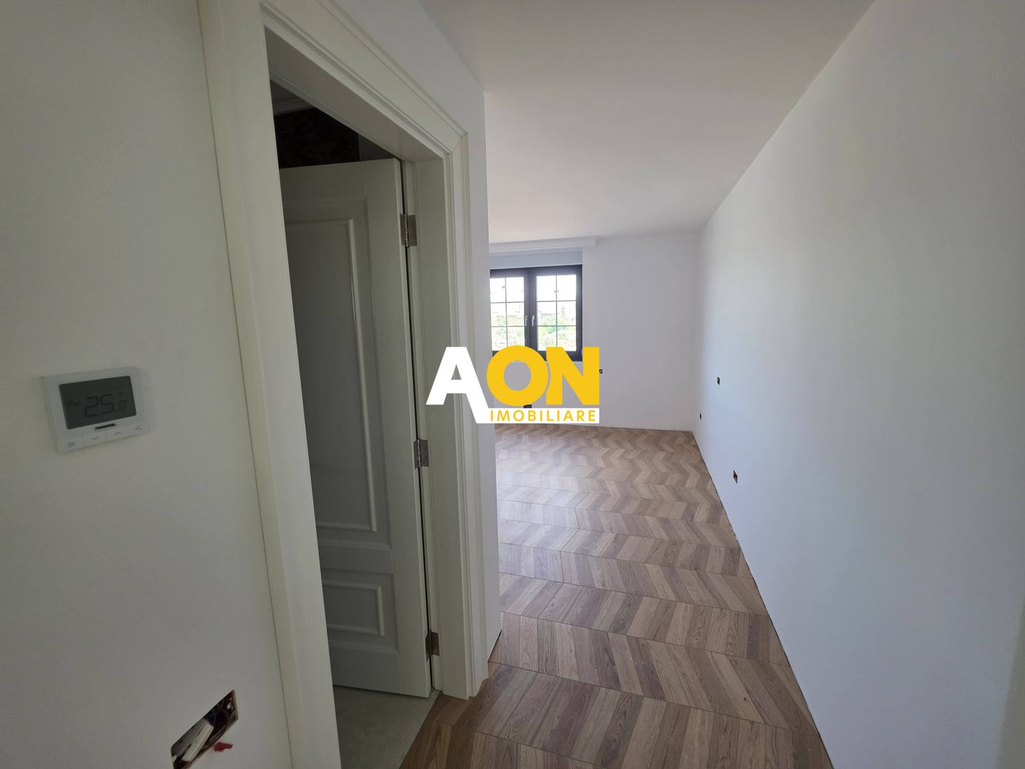 Casă nouă, impozantă,  6 camere, 1346 mp teren, Bărăbanț - Poză 22