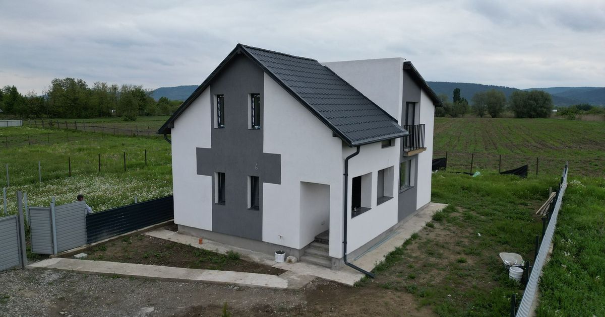 Casa/Vila de vanzare Sat Siretu, Com. Letea Veche, Bacau - REEVO