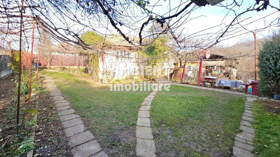 REDUCERE de PRET - Casa traditionala in Secuia, la 10 km de Vaslui; - Poză 1