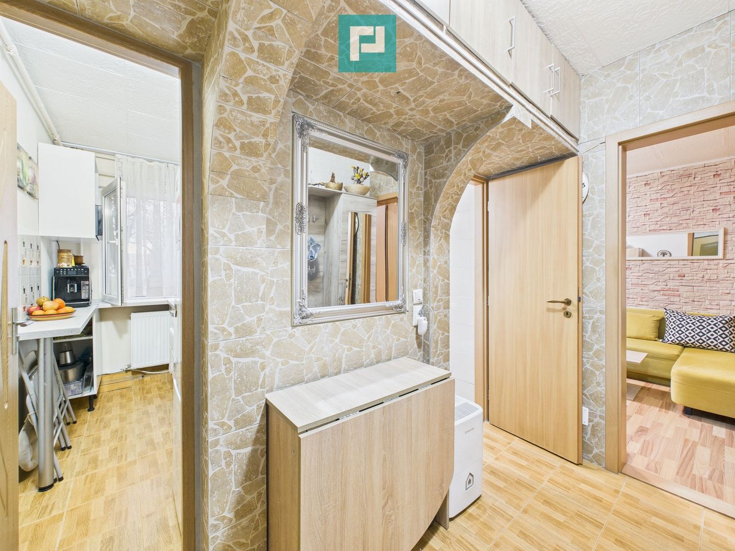 Apartament cu 2 camere la parter în Vlaicu - Poză 2