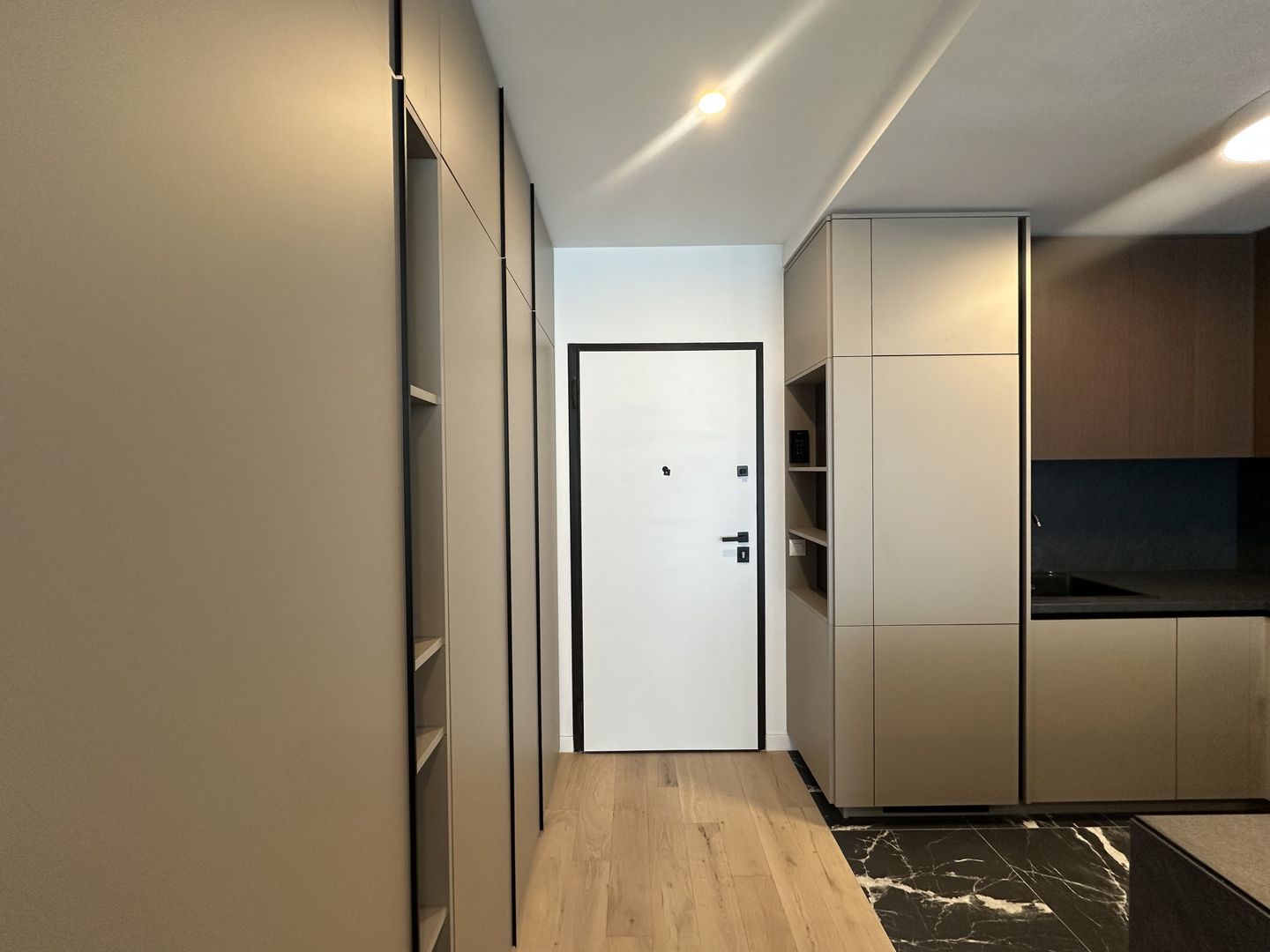 Lux și confort absolut într-un apartament de 2 camere – One Cotroceni - Poză 3