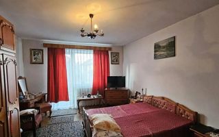 Casă cu 5 camere și 530 mp teren – Andrei Mureșanu - Poză 3