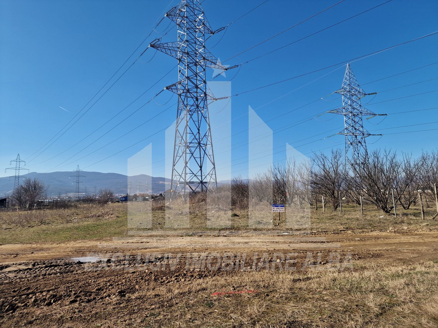 Teren intravilan | De vanzare | 3735 mp | 18 ml deschidere | Arex - Poză 5