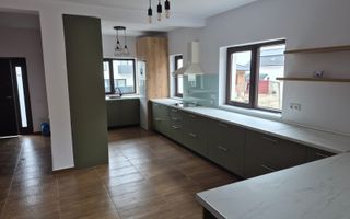 Duplex 4 camere I Mobilat I Calea Cisnadiei - Poză 1