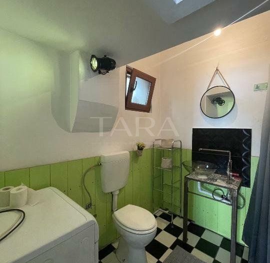 Casă cu două corpuri independente, ideală pentru locuit și închiriere - Poză 6