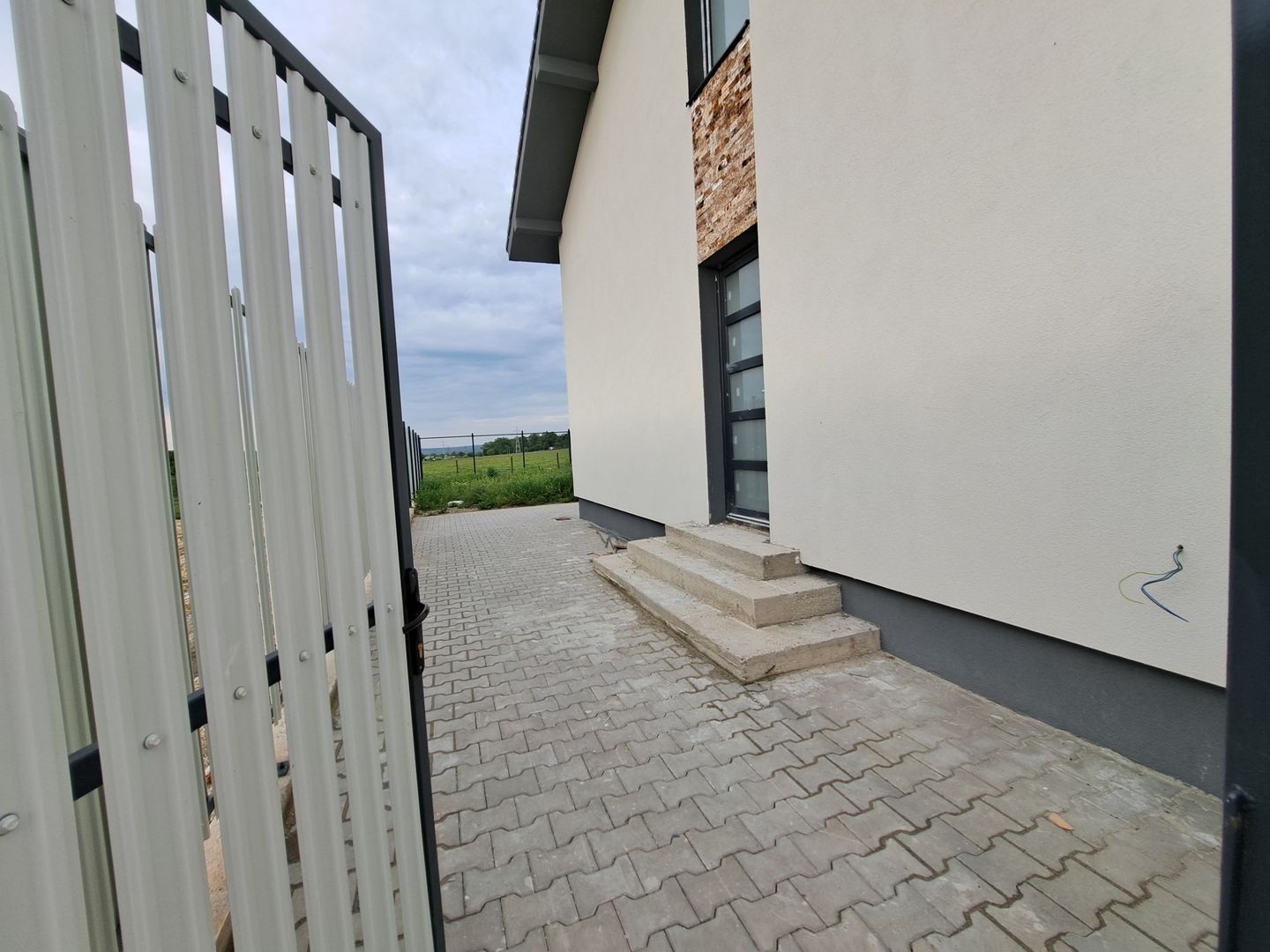 Cartier nou si modern - Casa langa padure, curte utila - Sibiu, Cisnadie - Poză 2