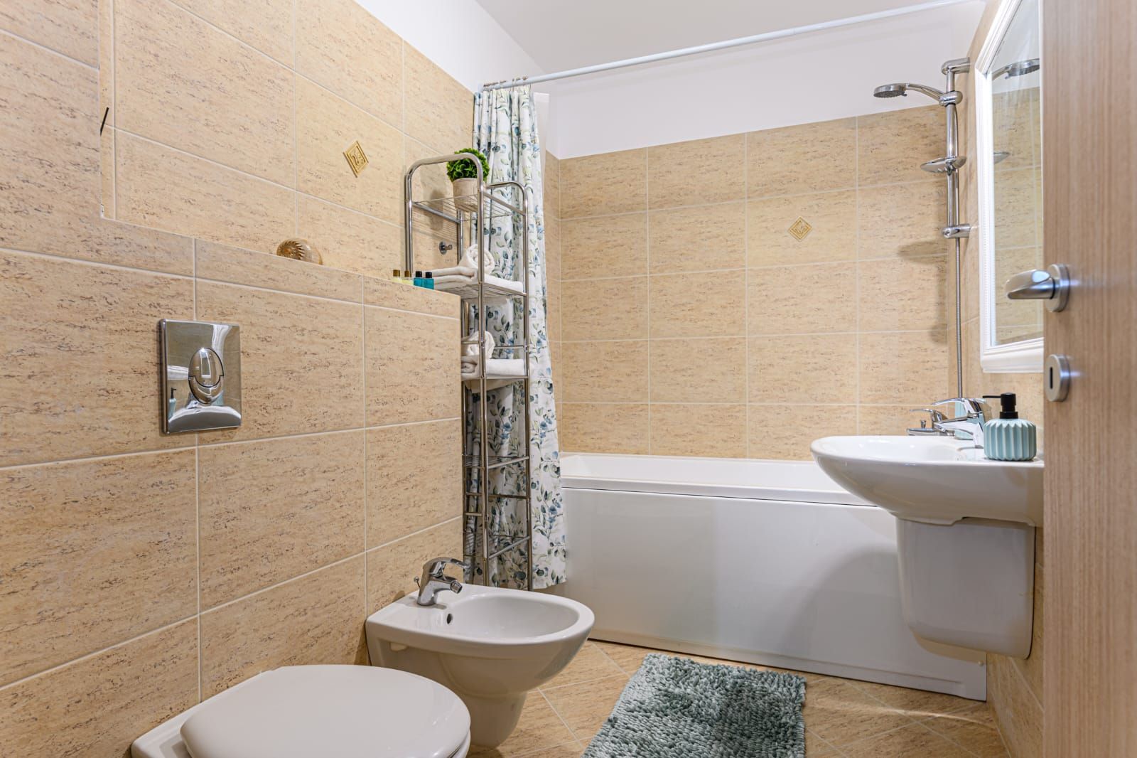 Cartier URBAN, lângă Mall Coresi, apartament 2 camere, mobilat, 550 euro - Poză 19