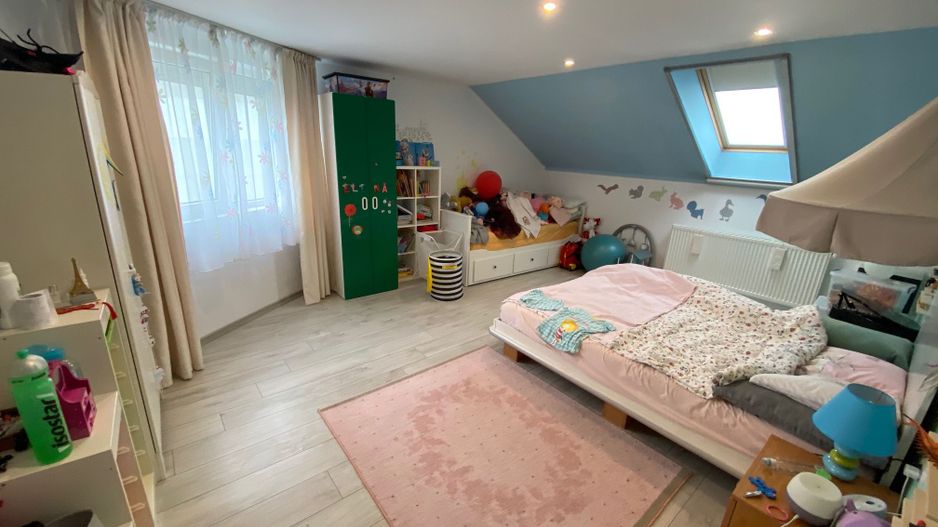 Casa cu 2 apartamente in zona Braytim - Poză 8