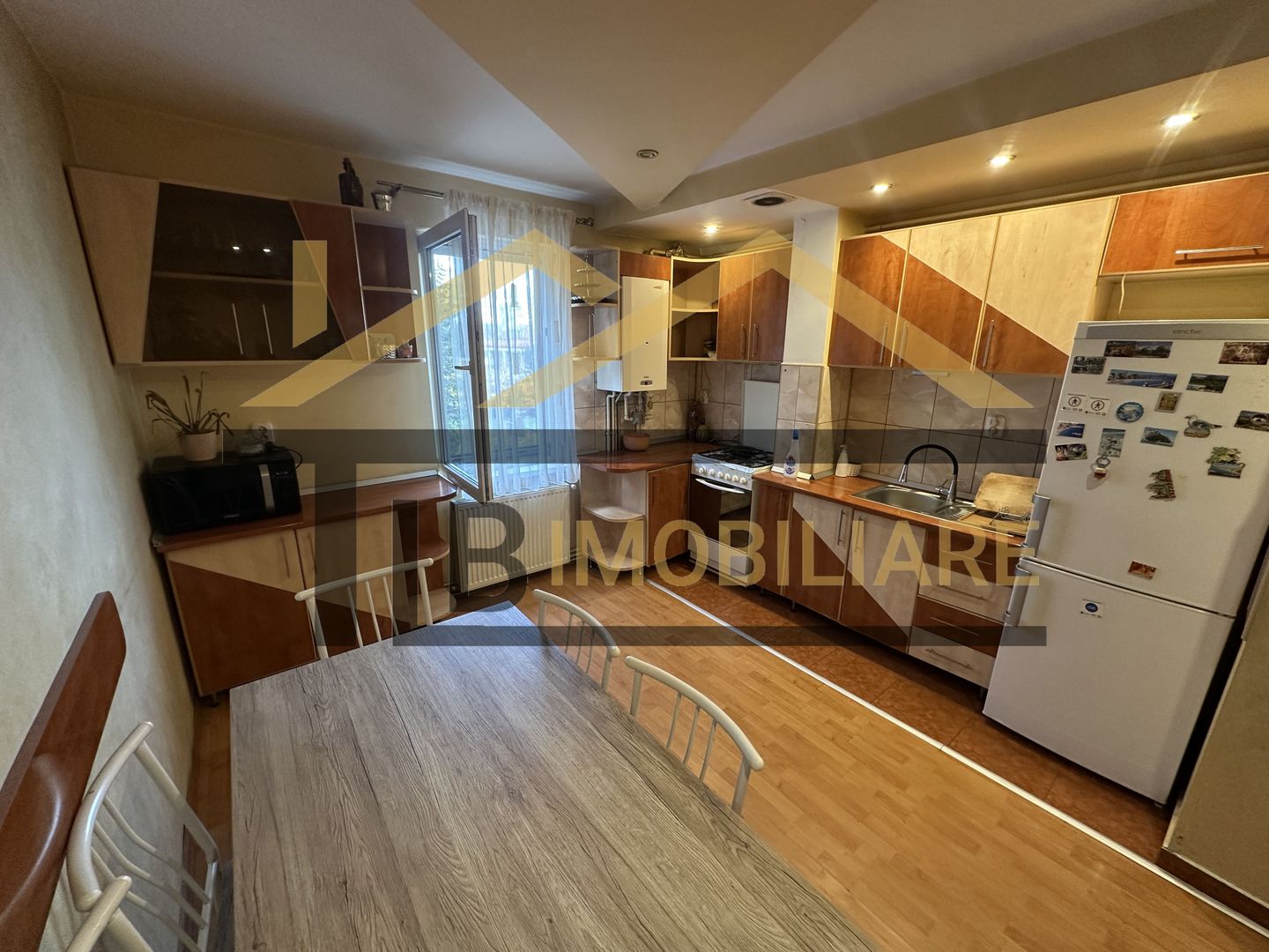 Apartament de 3 camere, 65mp, decomadat, Zona Shopping City - Poză 3