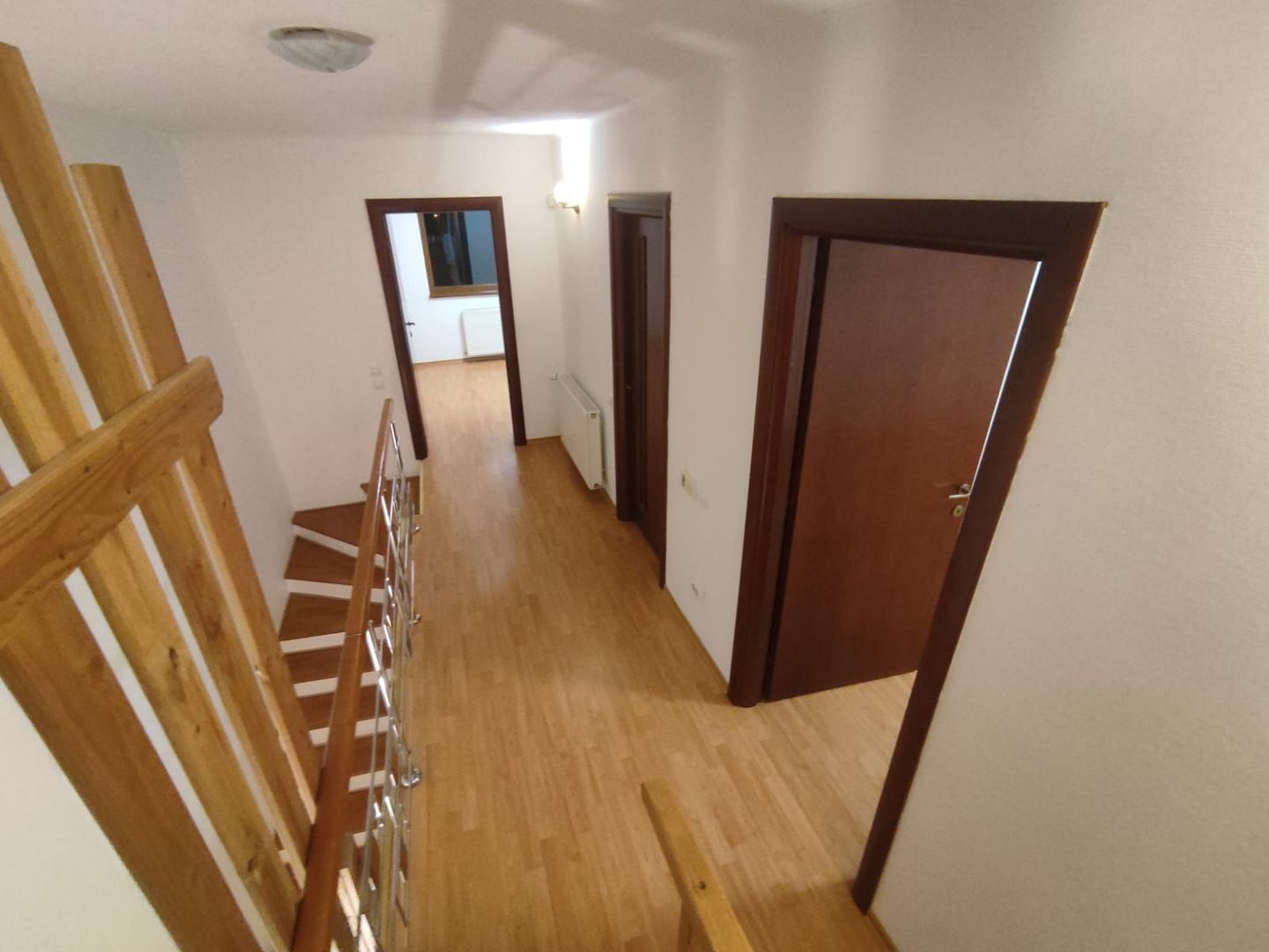 Vilă de închiriat ideală pentru reședință privată sau spațiu de business - Poză 13