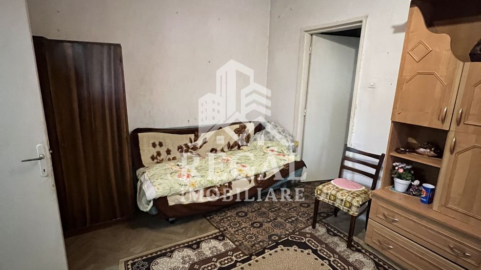 Apartament de vânzare în exclusivitate – Zona Micro 4 etaj 2/4 - Poză 2