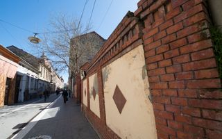 Teren ultracentral 1200mp și construcții - Poză 4