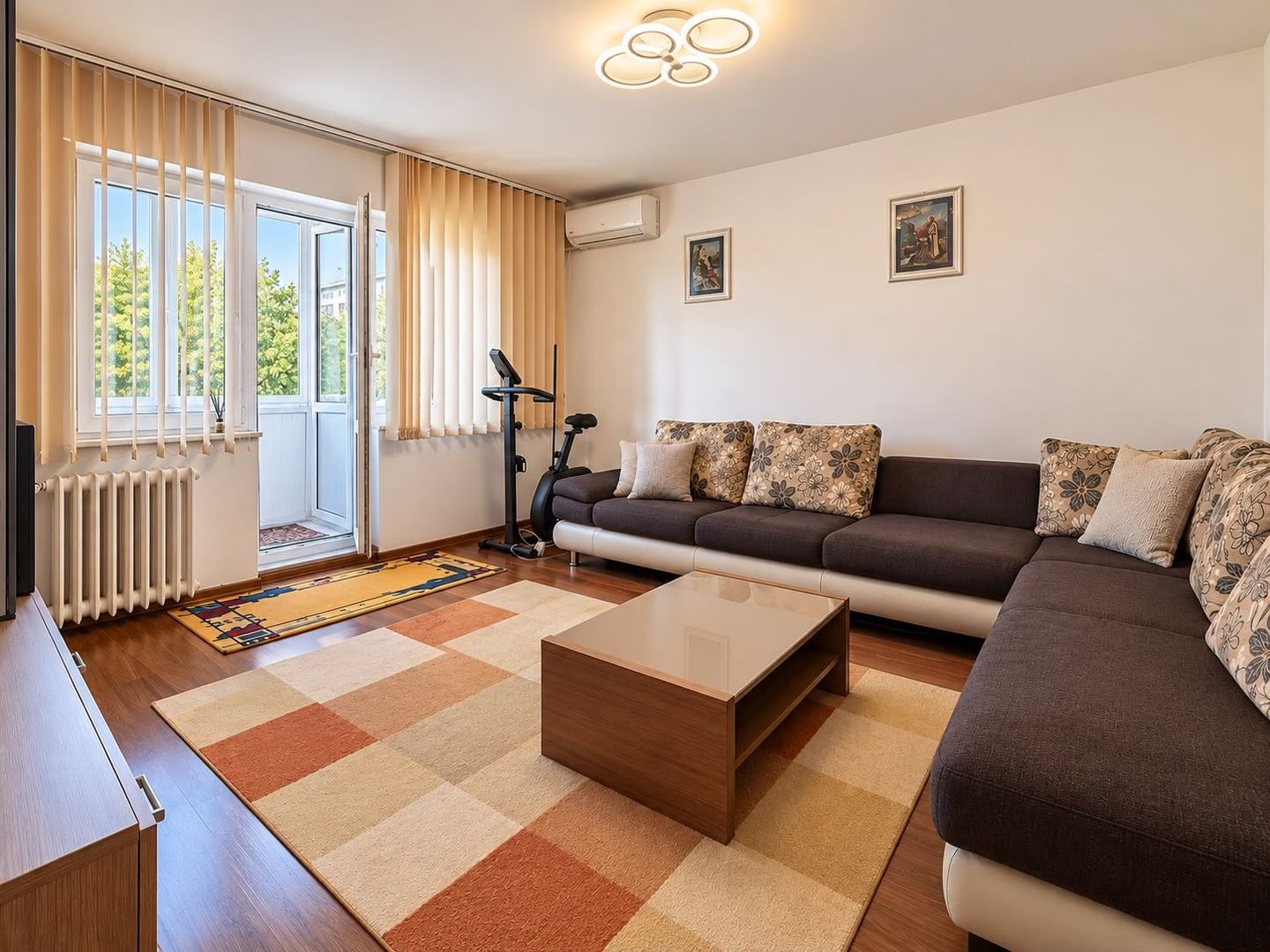 Apartament de vanzare in Oradea, strada Sovata, cu priveliste spre mal - Poză 3