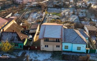 Casă nouă cu etaj semifinalizată în Aradul Nou