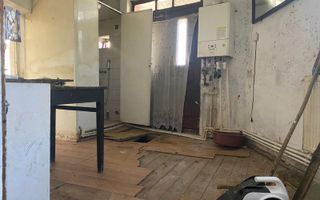 Vanzare casă bine poziționată – Târgoviște, strada Berzei - Poză 8