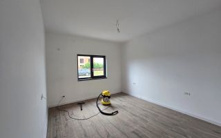 1/2 Duplex pe parter,predare la cheie  , 3 dormitoare, 2 bai, Zona Metro 2, - Poză 9