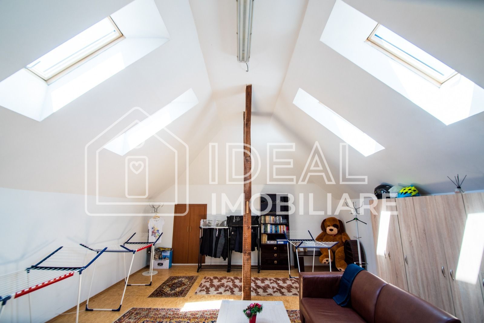 Casa Individuala cu 8 camere si 430 mp de curte, zona Calea Poplacii - Poză 15