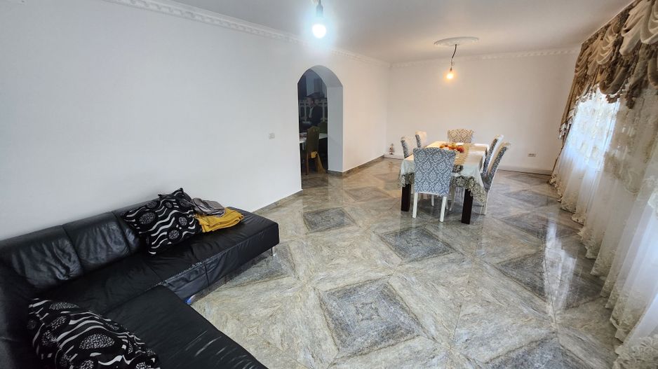 Casa individuala zona Plopi - Poză 3