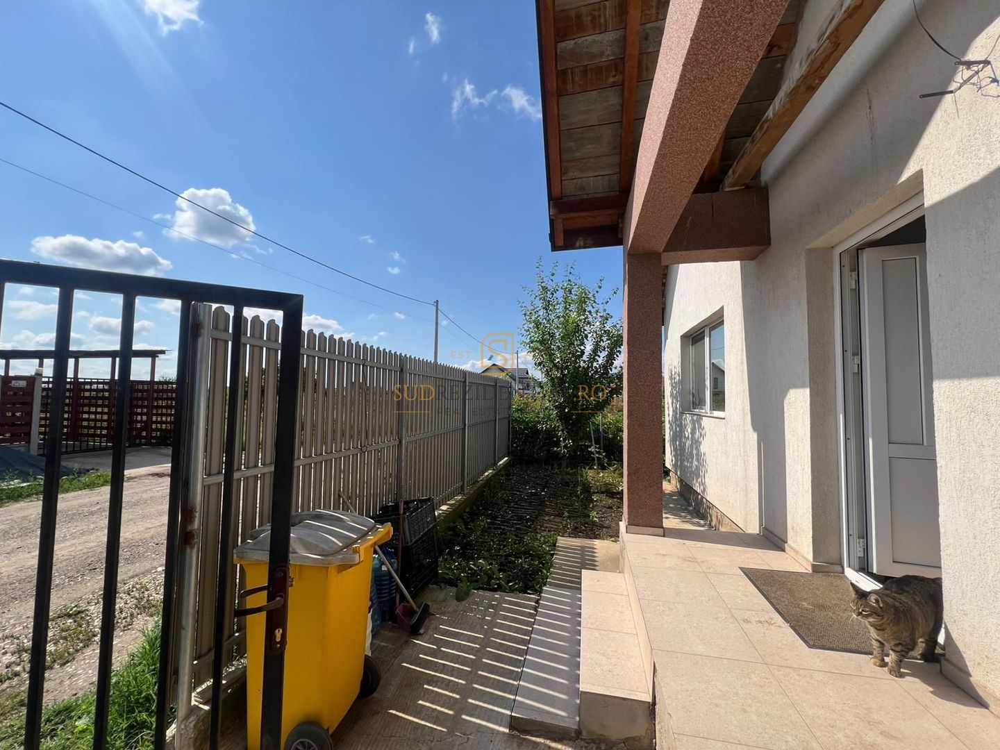 🏡 Casă individuală de vânzare –Berceni | 4 camere | Teren 300 m - Poză 3