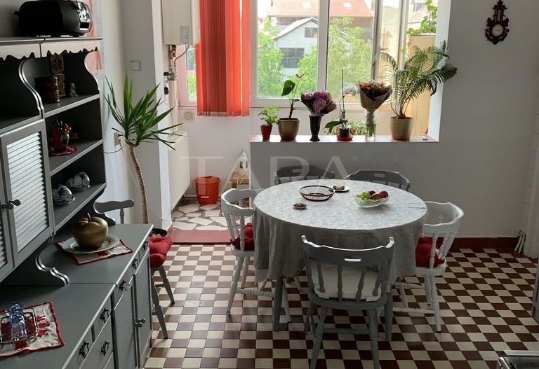 Apartament 3 camere Grui, 125 mp, garaj și boxă, zonă liniștită. - Poză 1