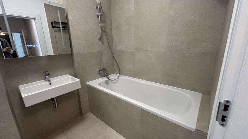 Apartament 3 Camere Decomandat | Terasă 23 mp cu Vedere la Lac + Parcare - Poză 15