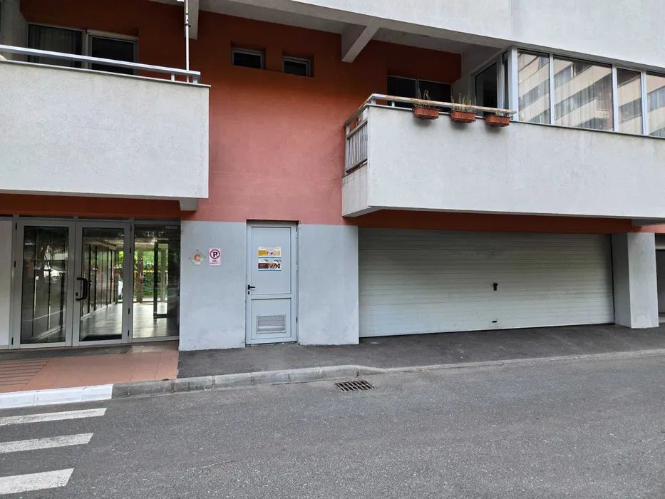 Loc de parcare acoperit - Garaj-Quadra Place Politehnica - Poză 4