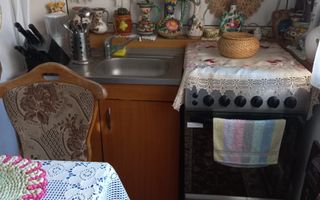 vand apartament cu o camera zona Crihala, parter cu terasa - Poză 5