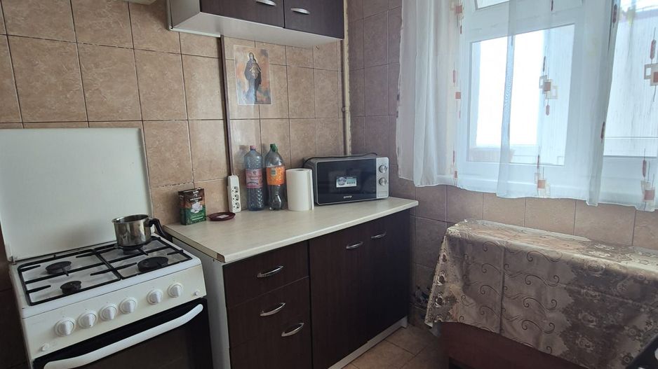Ap. cu 3 camere de inchiriat in Berceni - Poză 9