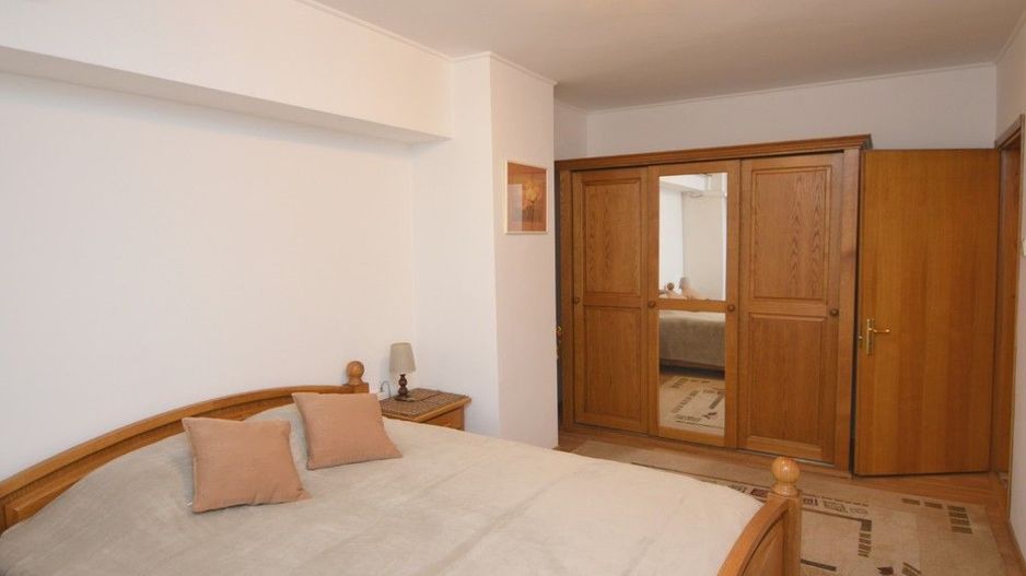 3 camere Unirii 63, prima închiriere, mobilat complet, parcare inclusă - Poză 6