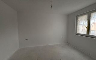 Casa Quadruplex | 3 Camere | 82MPU | Curte 170MP | Balcon - Poză 8