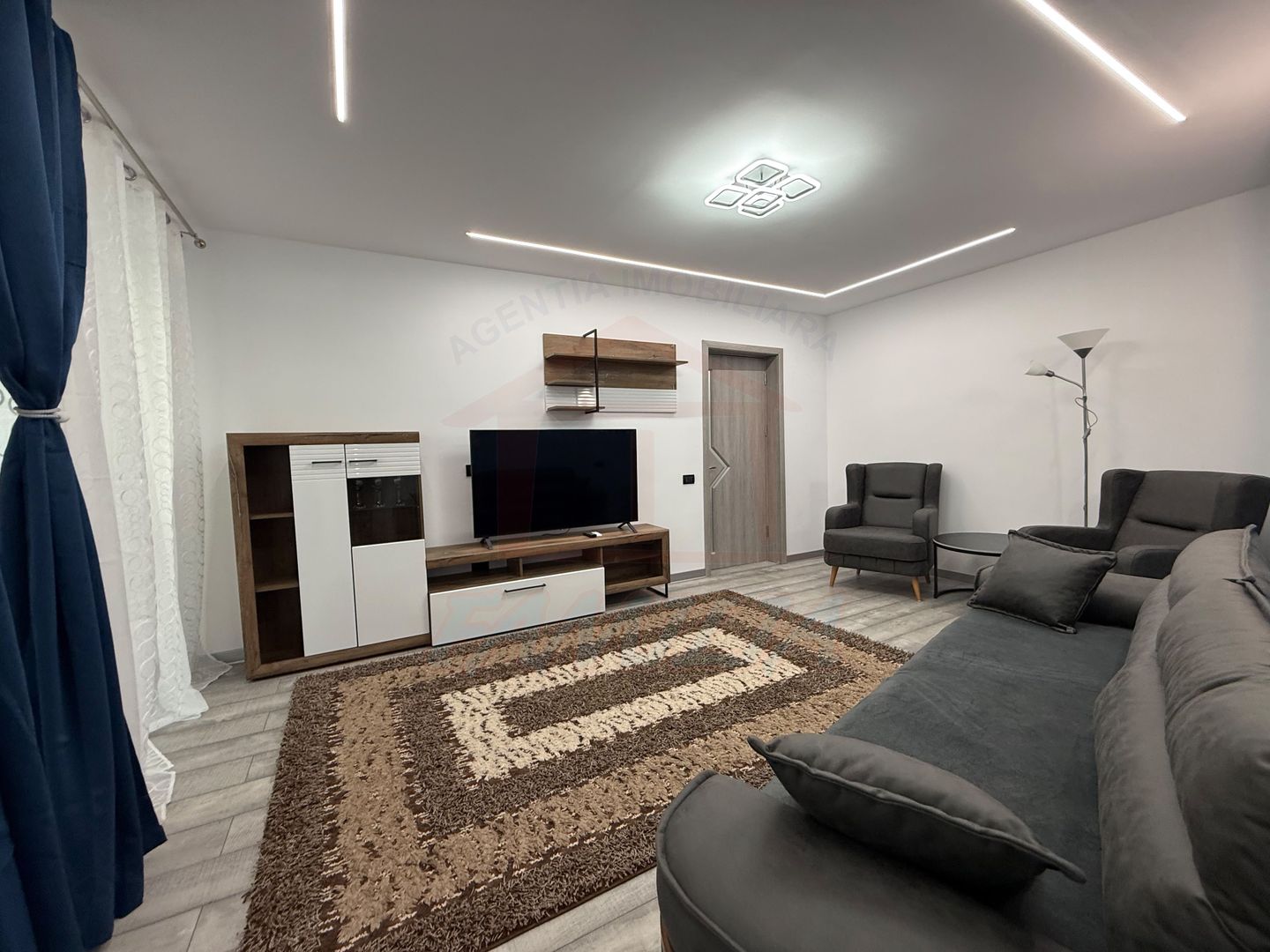 🔑  APARTAMENT 3 CAMERE, MICRO 13, 500 EURO/LUNA - Poză 2