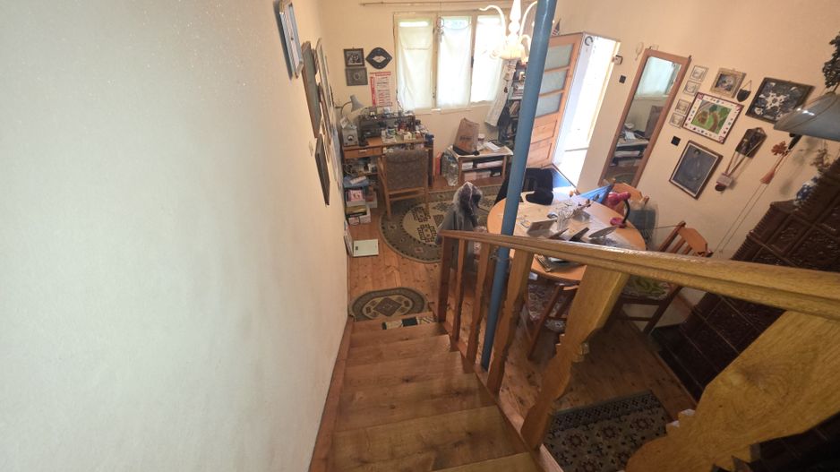 Casa vacanta zona colinara la 5 minute de municipiul Targoviste - Poză 19