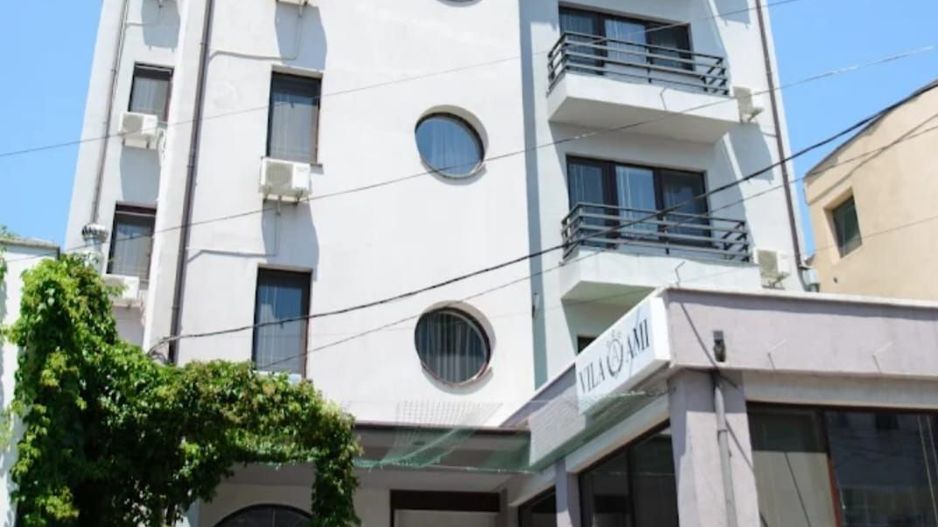 Pensiune cu lift și restaurant – zonă premium Delfinariu/Constanța - Poză 1