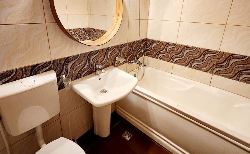 2 camere mobilat, parter cu balcon, parcare, zona Diham - Poză 2