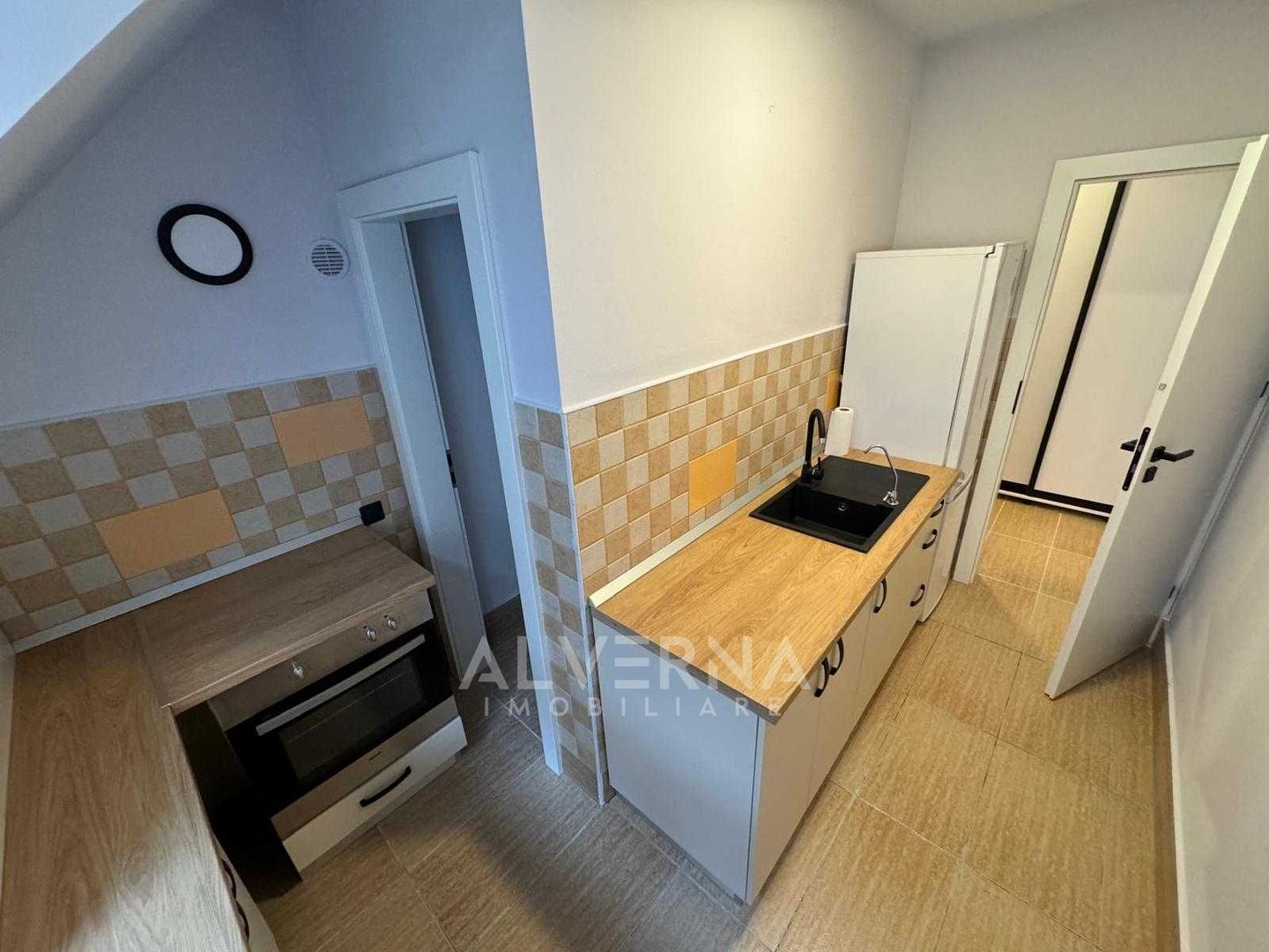 Apartament tip duplex | 3 camere | 3 bai | parcare | Pta Mihai Viteazu - Poză 4