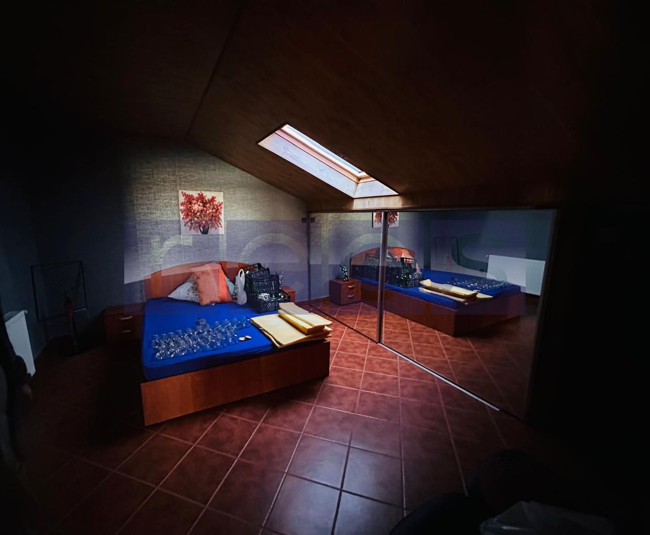 VILA DE VANZARE PE LAC | CREVEDIA | 7 CAMERE - Poză 22