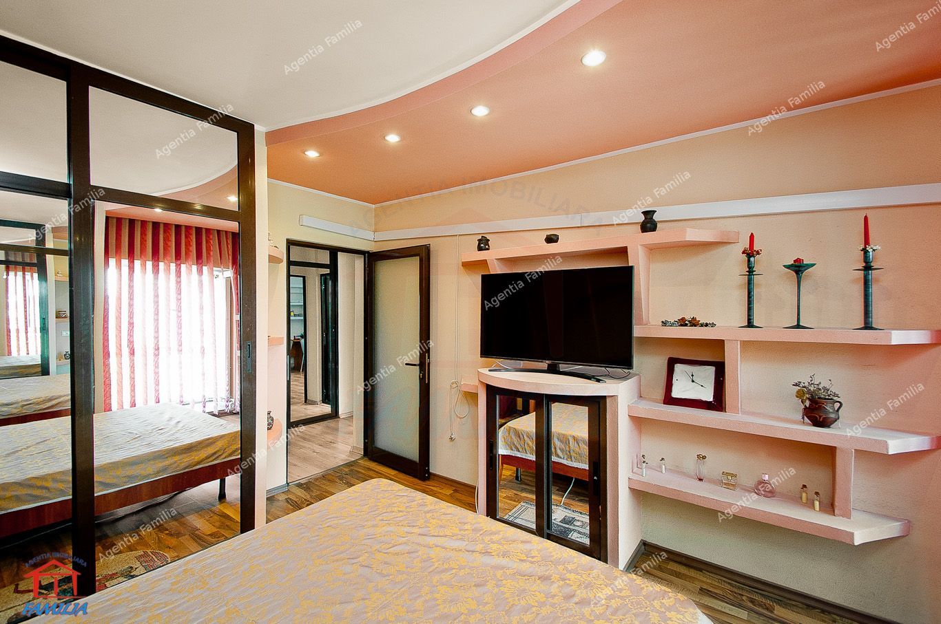 Vanzare apartament cu 3 camere Str. Domneasca, 104 mp, etaj 1. - Poză 13