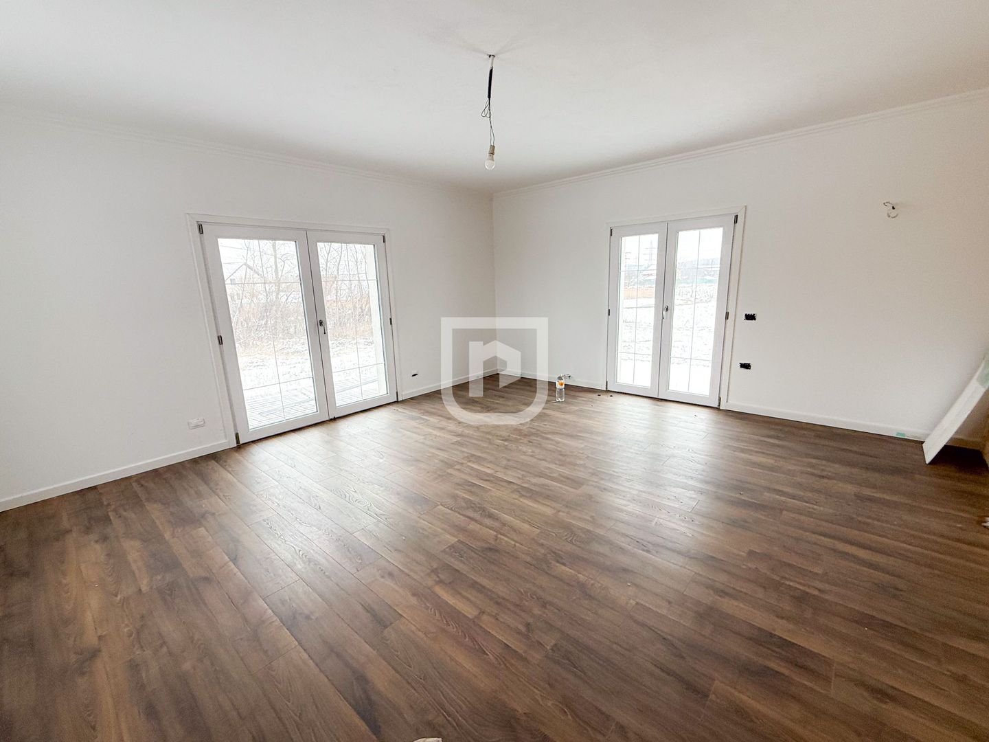 Casă S+P+E, 320 mp utili, teren 2.650 mp – zona Aurel Vlaicu, Suceava - Poză 1