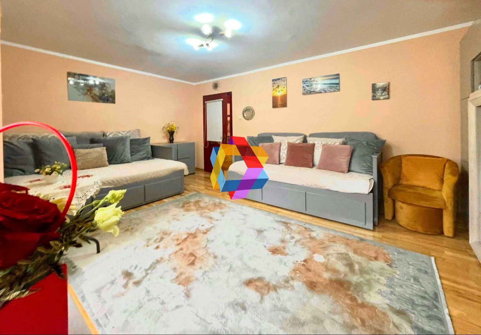 Apartament cu patru camere, zona Judetean 77mp - Poză 1
