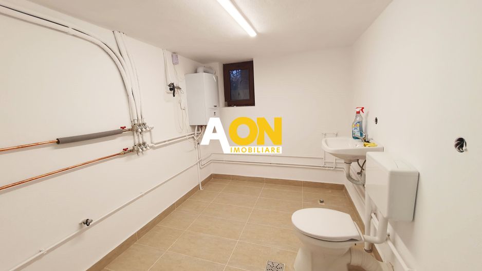 Casa D+P+M.  450 mp teren, 5 camere, garaj, pretabila pt. birouri - Poză 17