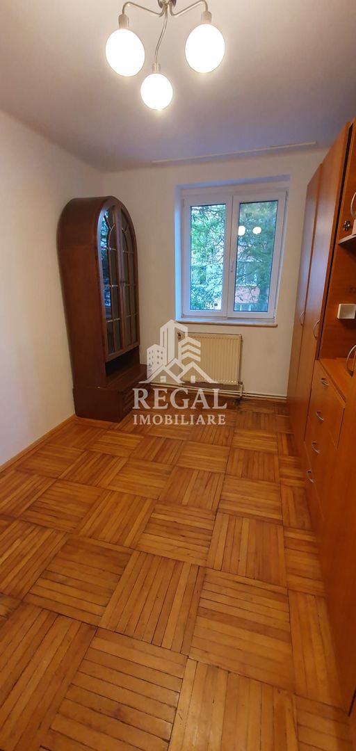 Apartament 2 camere- Zona Centrală (In spate la Caffe Bar Rafaello) - Poză 4